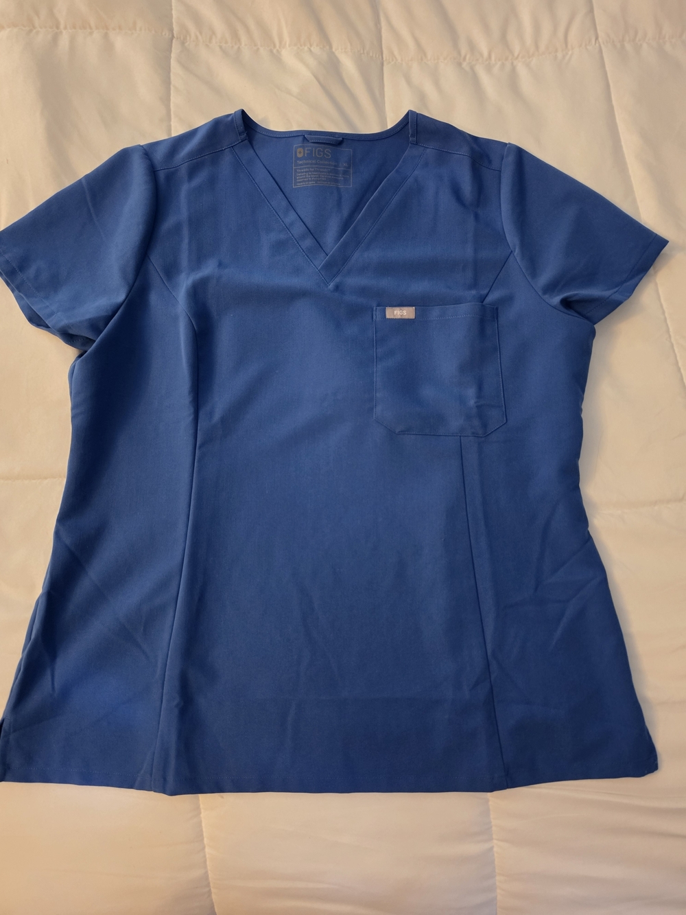 *set* FIGS Women's V-Neck Scrub Top & Pants in Royal Blue